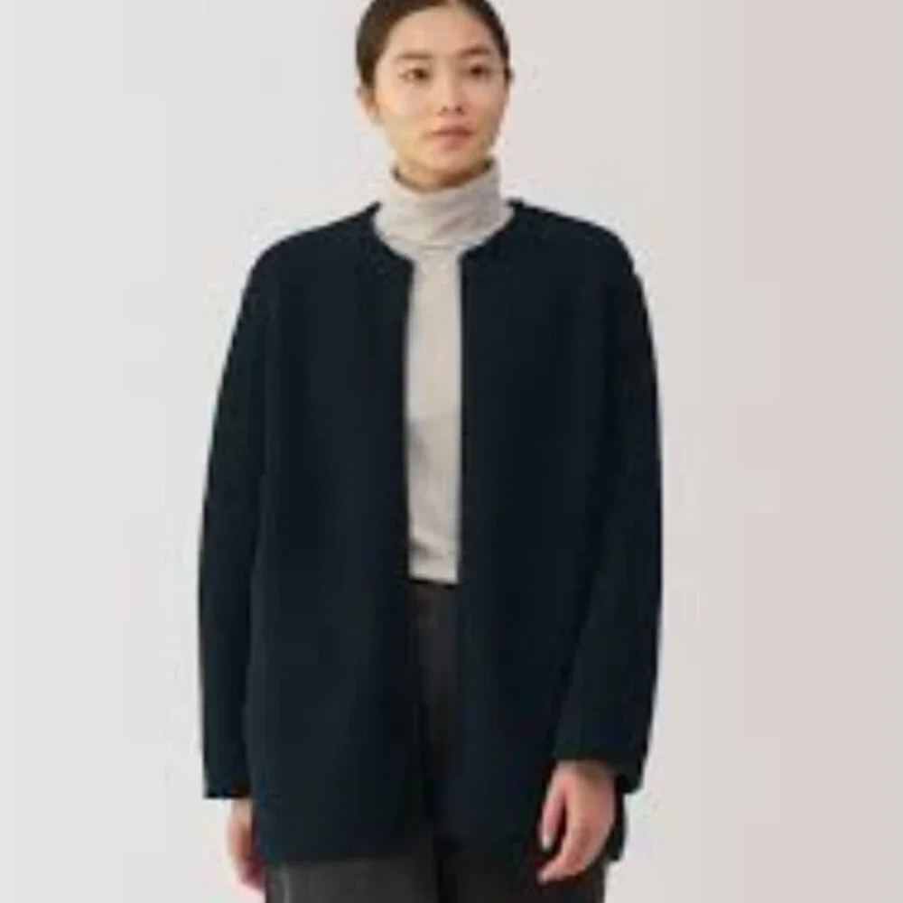 MUJI Recycled Boa Fleece Coat in Black. XS Oversized